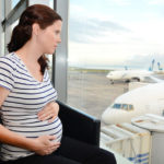 [Hỏi] Phụ nữ mang thai bao nhiêu tuần thì không được đi máy bay?
