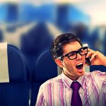 Những lý do nên tắt điện thoại khi đi máy bay?